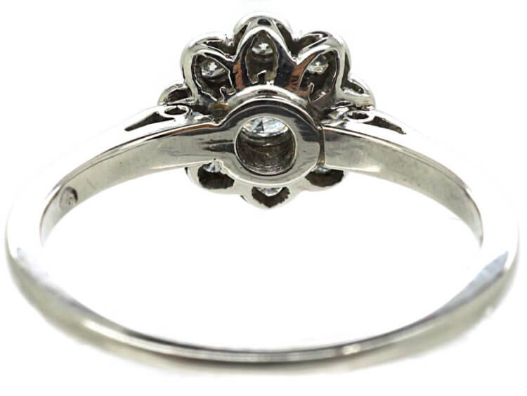 Austrian Early 20th Century 18ct White Gold Diamond Daisy Cluster Ring