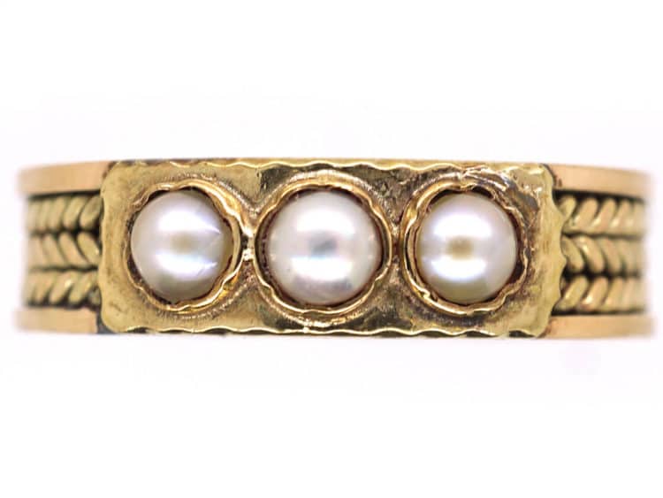 Victorian 9ct Gold Ring set with Three Natural Split Pearls
