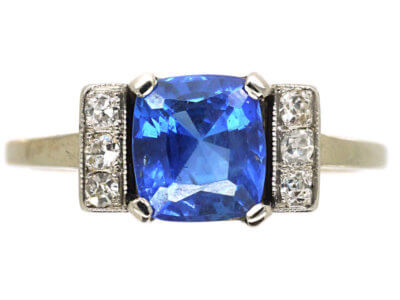 Art Deco 18ct White Gold & Sapphire Ring with Diamonds on either Side