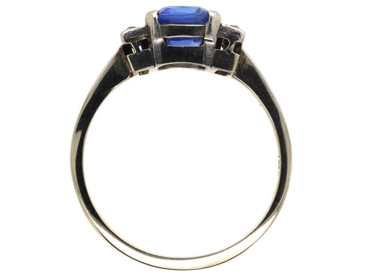 Art Deco 18ct White Gold & Sapphire Ring with Diamonds on either Side