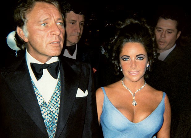 Elizabeth Taylor in her Burton-Taylor Diamond necklace