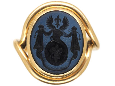 Victorian 18ct Gold Signet Ring with Onyx Intaglio of a Crest