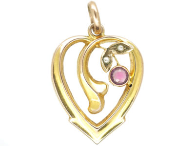 Edwardian 9ct Gold Heart Shaped Pendant set with a Garnet & Natural Split Pearls