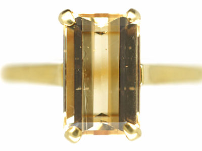 18ct Gold Rectangular Shaped Topaz Ring