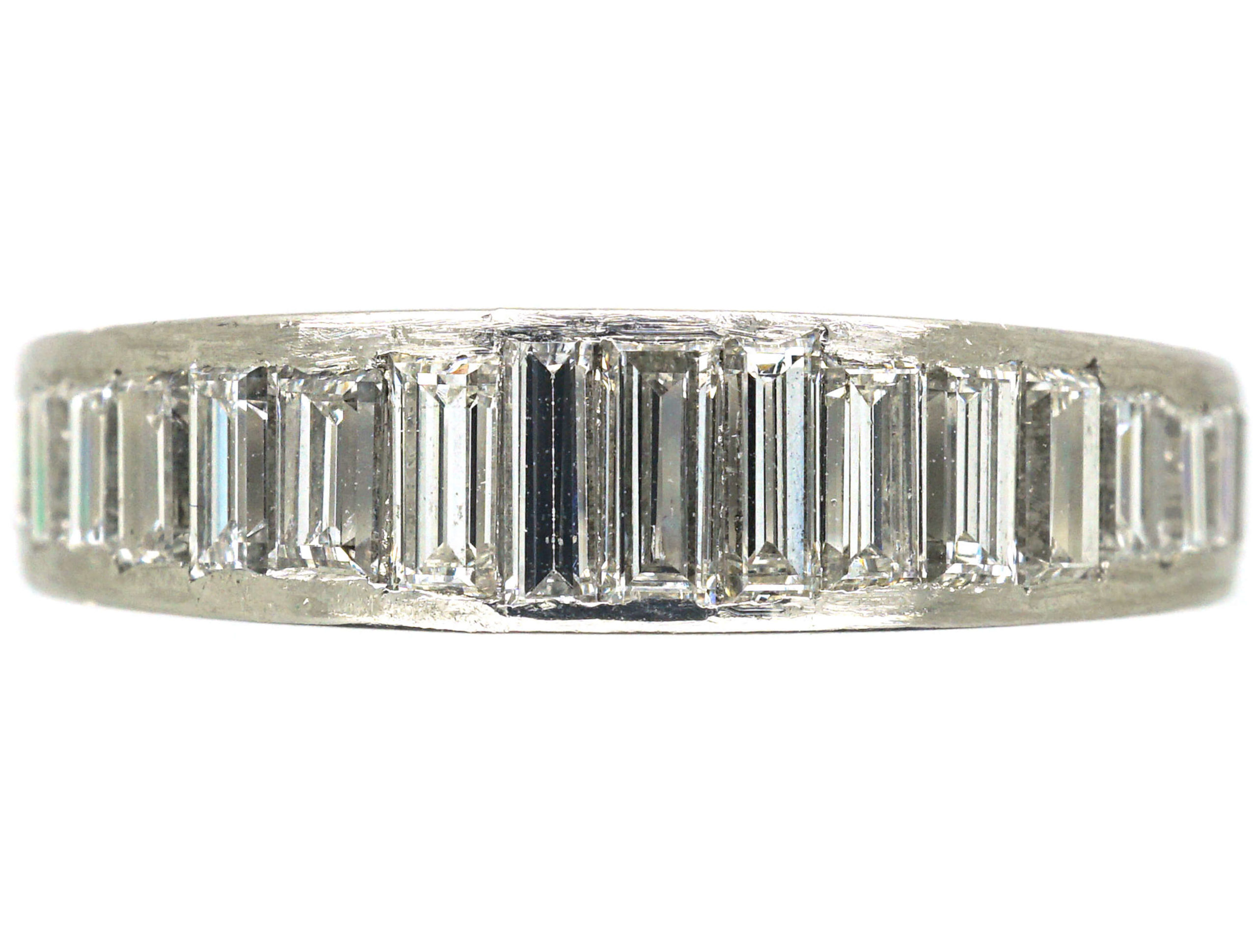 High-end Baguette Cut Diamond Eternity Ring | SCHMUCKTRAEUME.COM