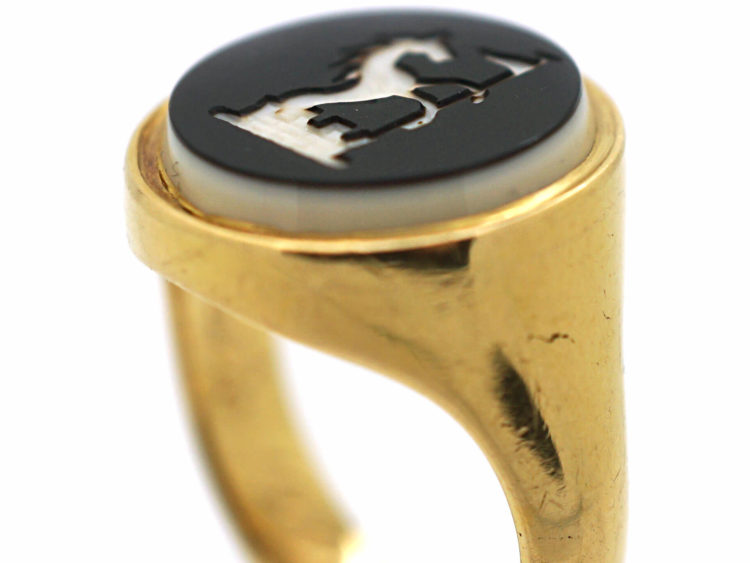 Edwardian 18ct Gold Signet Ring with Onyx Intaglio of a Rearing Horse with Flag