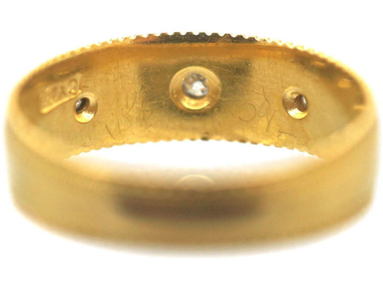 Late Victorian 18ct Gold Ring set with Three Diamonds