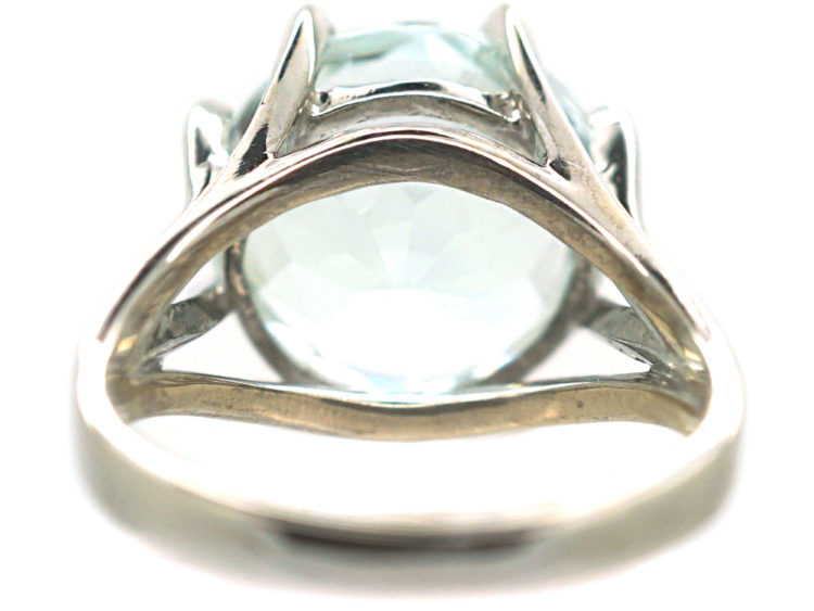18ct White Gold & Large Aquamarine Ring