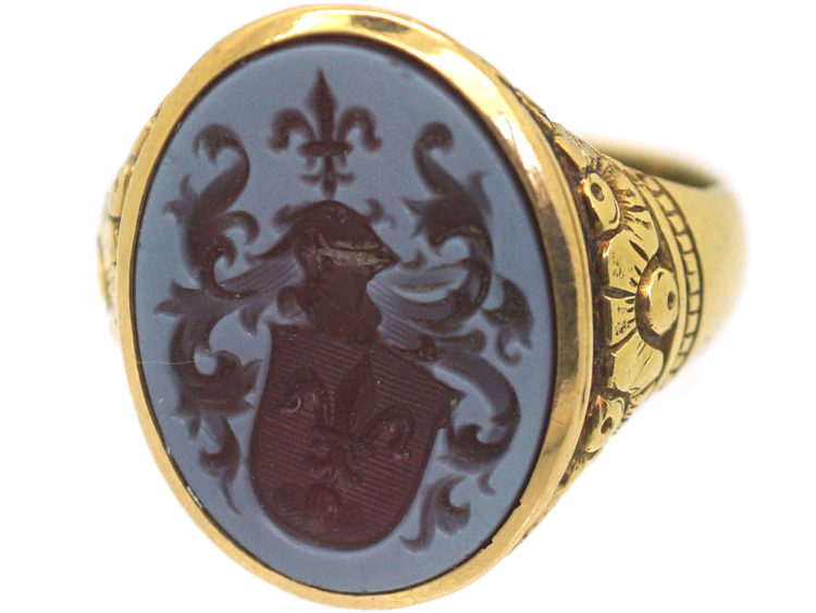 Victorian 18ct Gold Carnelian Intaglio of a Crest Signet Ring
