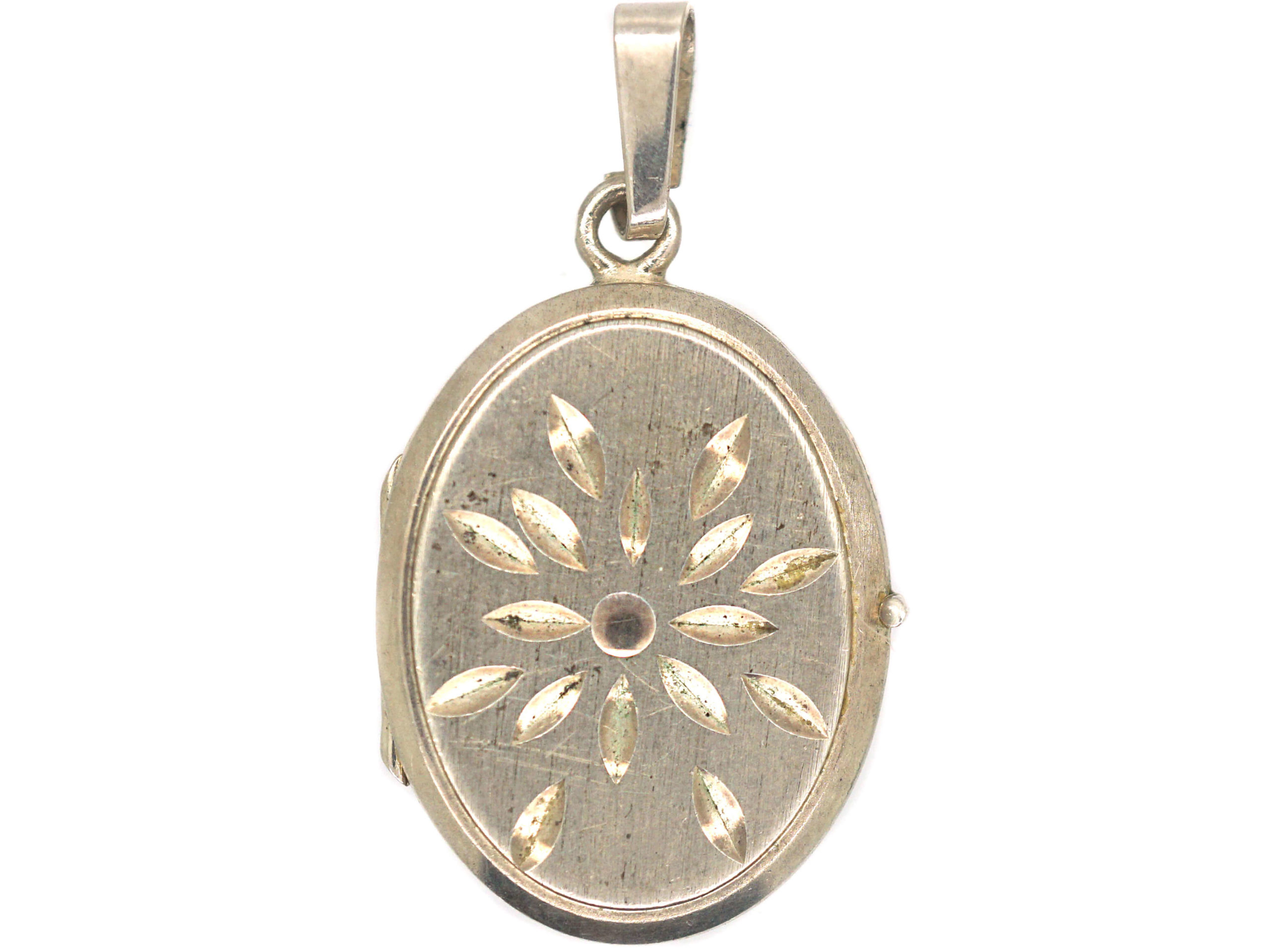 Silver Oval Locket with Starburst Motif (746P) | The Antique Jewellery ...