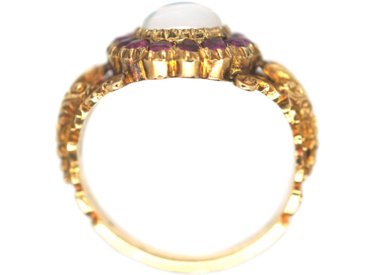 Georgian 18ct Gold Cabochon Moonstone & Ruby Ring