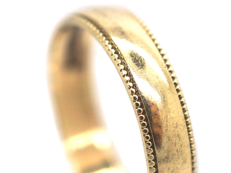 9ct Gold Wedding Ring with Decorated Edge