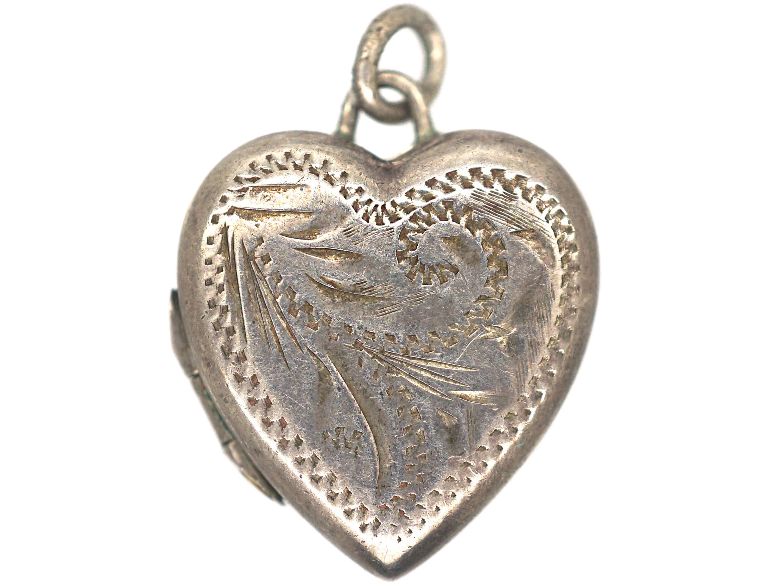 Silver Heart Shaped Locket with Engraved leaf Motif (856P) | The ...