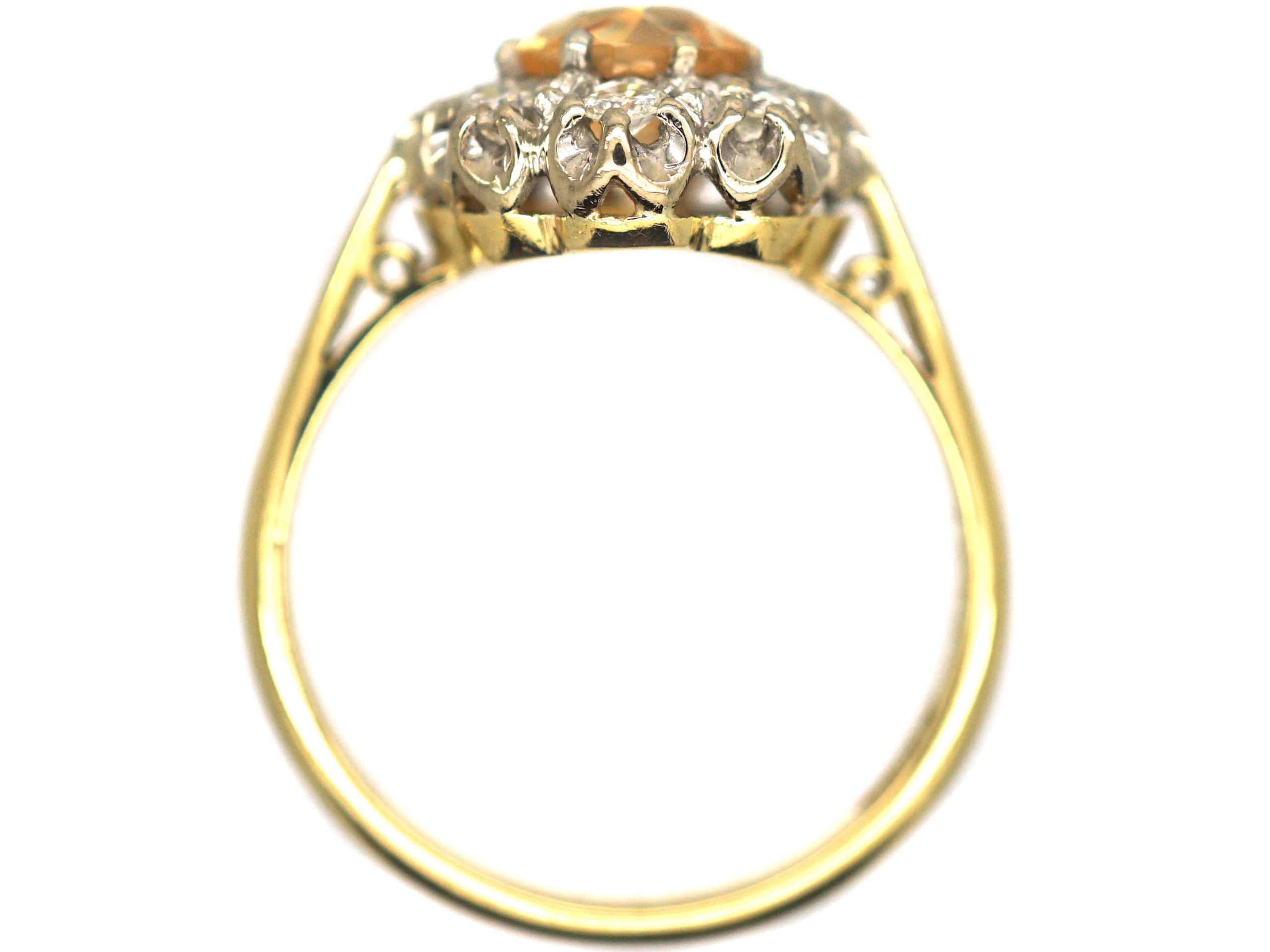 🔶 A Yellow Sapphire and Diamond Cluster Ring