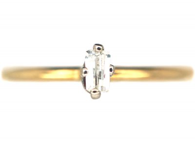 18ct Gold Ring set with a Baguette Diamond