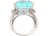 18ct White Gold Ring set with a Large Aquamarine & Diamonds