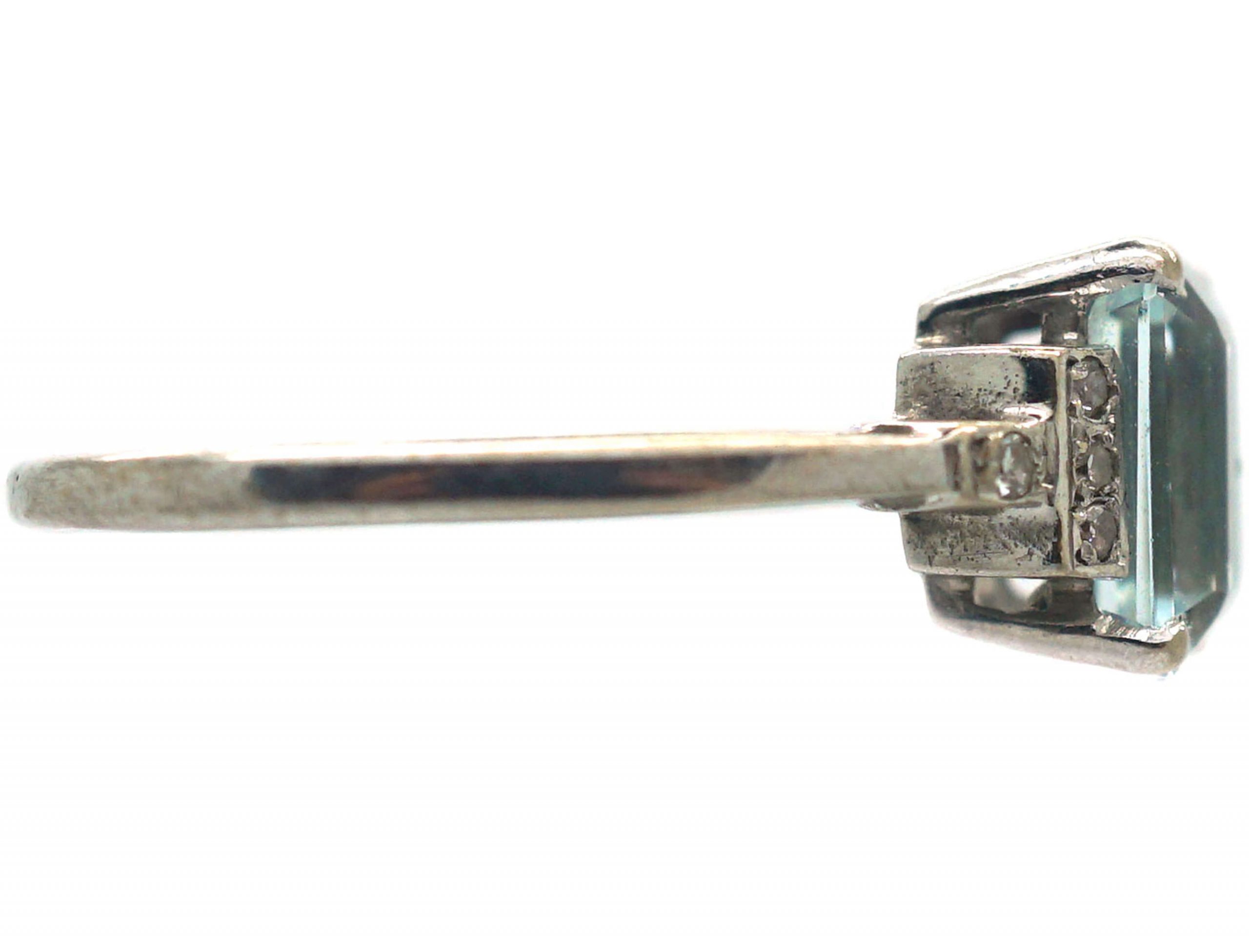 18ct White Gold Rectangular Aquamarine & Diamond Ring (402R) | The ...