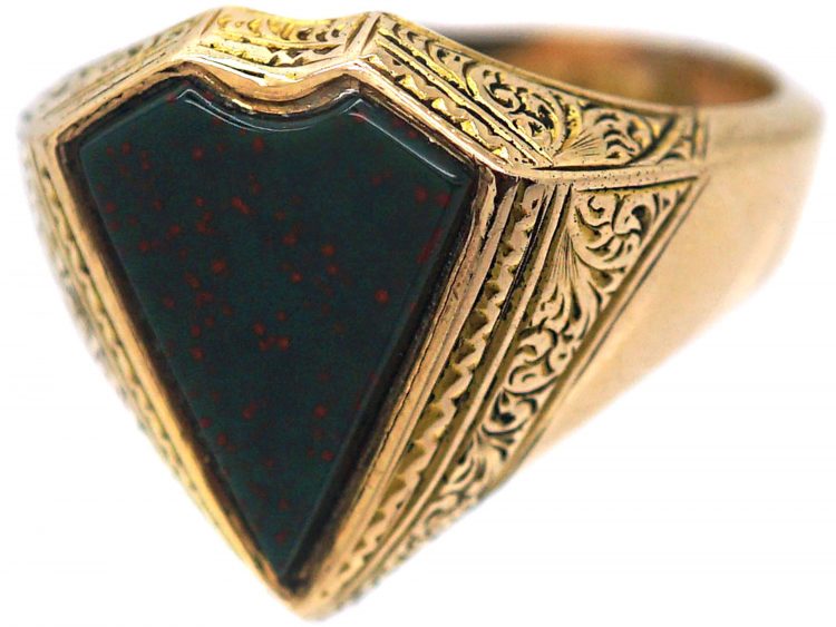 Victorian 15ct Gold Signet Ring with Kite Shaped Bloodstone