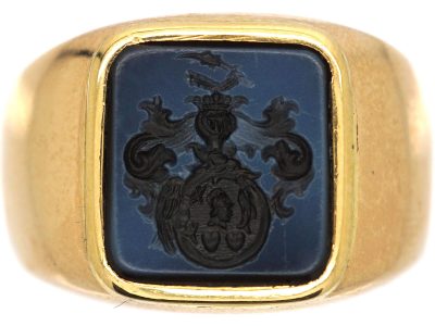 Early 20th Century Austro- Hungarian 14ct Gold Signet Ring with Onyx Intaglio of a Crest with Two Hearts