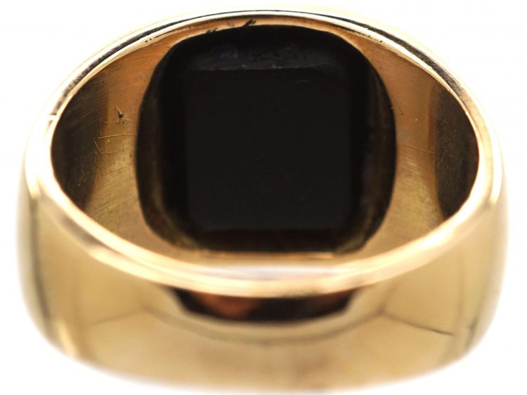 Early 20th Century Austro- Hungarian 14ct Gold Signet Ring with Onyx Intaglio of a Crest with Two Hearts