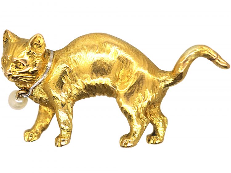 Edwardian 18ct Gold Cat Brooch with a Pearl Collar