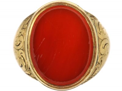 Victorian 18ct Gold Signet Ring set with Carnelian with Secret Hinged Locket