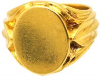 Victorian 18ct Gold Signet Ring with Ornate Triple Leaf Shoulders