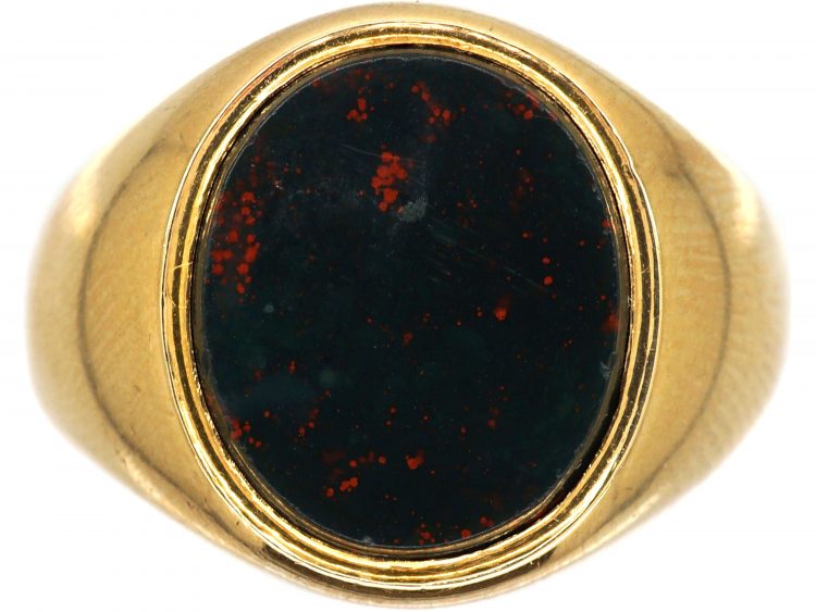 Edwardian 18ct Gold Signet Ring set with a Plain Bloodstone