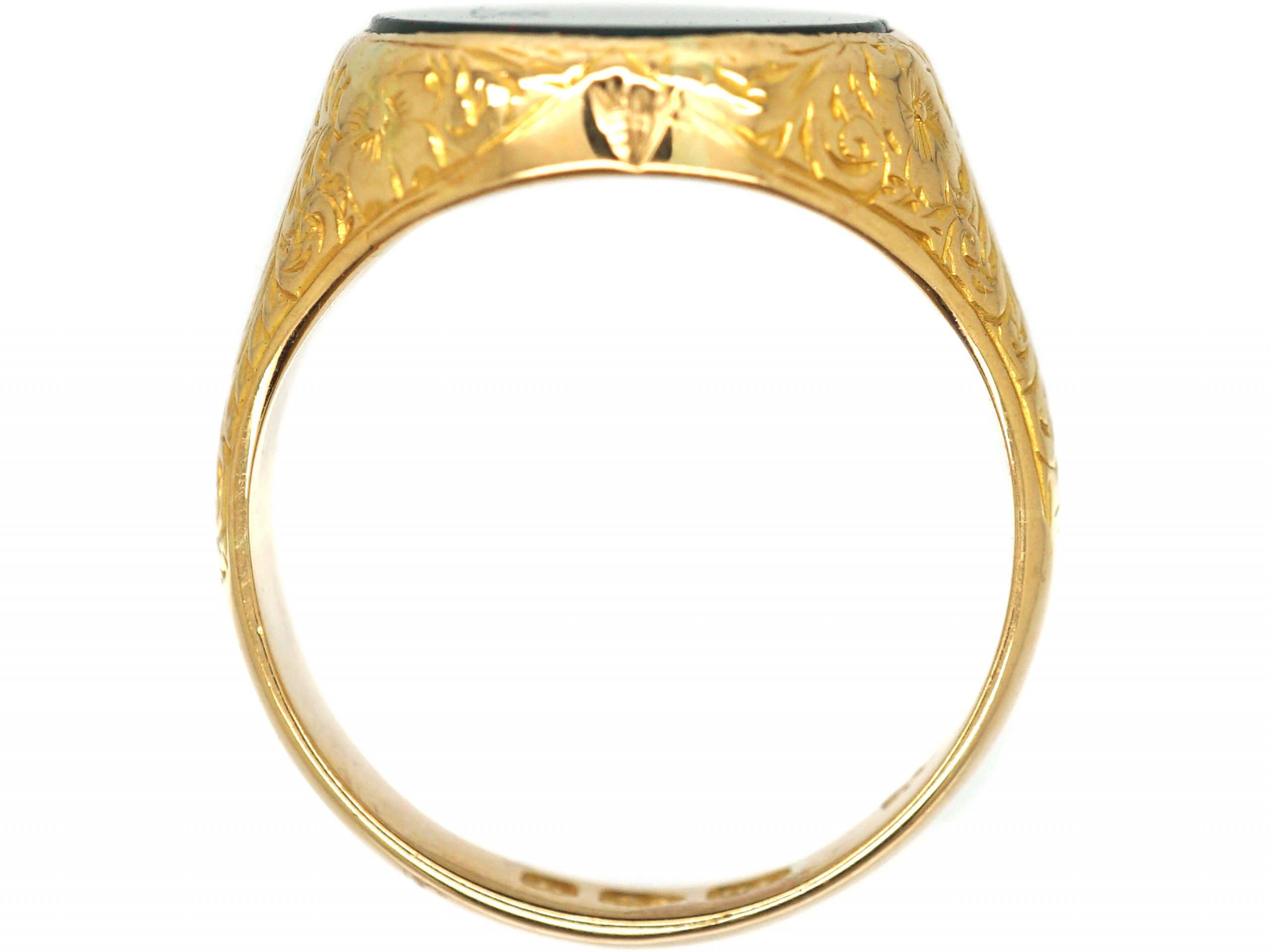 Victorian 18ct Engraved Gold Signet Ring set with a Plain Bloodstone ...