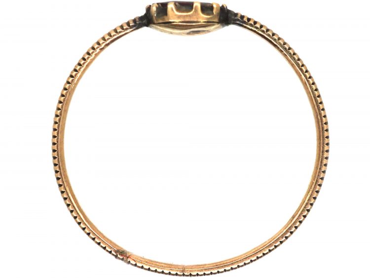 Georgian 9ct Gold Ring set with an Almandine Garnet