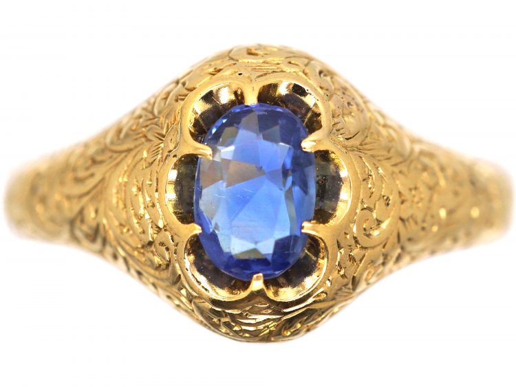 Victorian 18ct Gold Ring set with a Sapphire