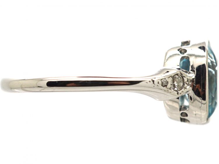 Art Deco Platinum Aquamarine Ring with Diamond Set Shoulders