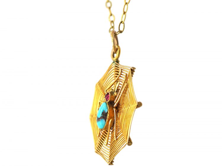 Edwardian 9ct Gold Pendant of a Spider in it's Web on a 9ct Gold Chain