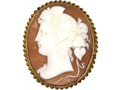 Victorian 15ct Gold & Shell Cameo Brooch of a Classical Ladies Head
