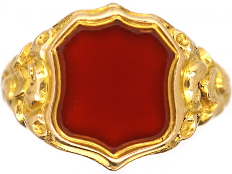 Victorian 15ct Gold & Carnelian Shield Shaped Signet Ring
