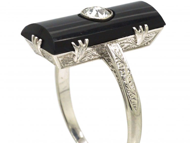 Art Deco 18ct White Gold, Onyx & diamond Rectangular Shaped Ring