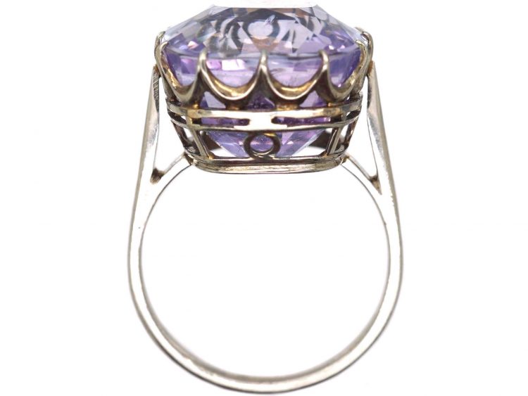 Art Deco Platinum Solitaire Ring set with a Large Lilac Unheated Ceylon Sapphire