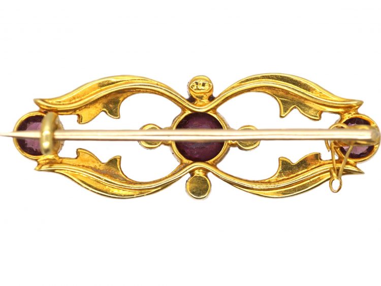 Edwardian 15ct Gold Brooch set with Three Garnets & Natural Split Pearls