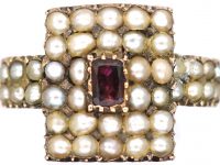 Georgian 9ct Gold Plaque Ring set with an Almandine Garnet & Natural Split Pearls
