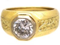 Early 20th Century 18ct Gold Ring set with a Large Diamond with Engraved Detail