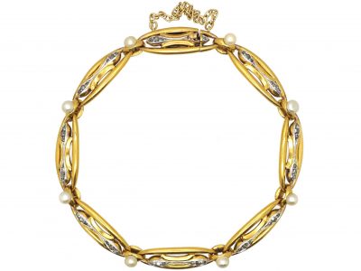 Art Deco Platinum 2.27 Carat Diamond Solitaire Ring with Tapered Baguette Diamond Shoulders