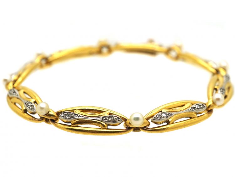 French Belle Epoque 18ct Gold Bracelet set with Natural Pearls