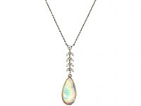 Edwardian 15ct Gold & Platinum Necklace set with an Opal & Diamonds