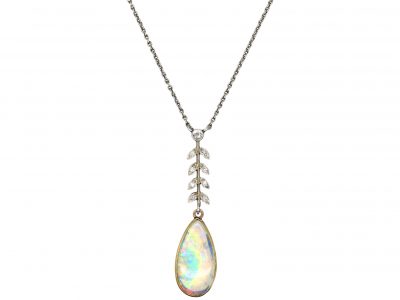 Edwardian 15ct Gold & Platinum Necklace set with an Opal & Diamonds