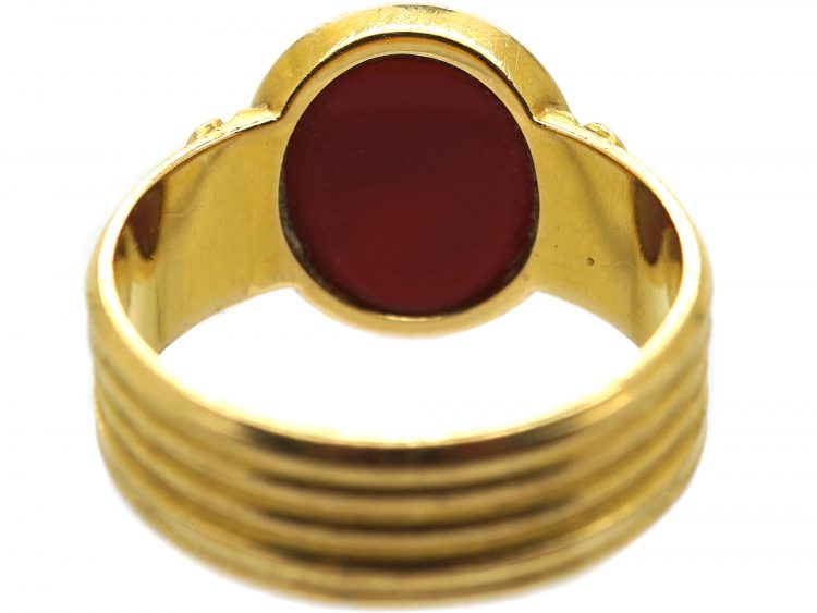 Victorian 18ct Gold Signet Ring set with a Plain Carnelian