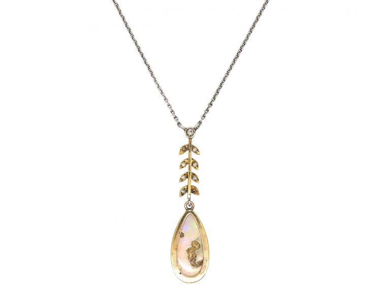 Edwardian 15ct Gold & Platinum Necklace set with an Opal & Diamonds