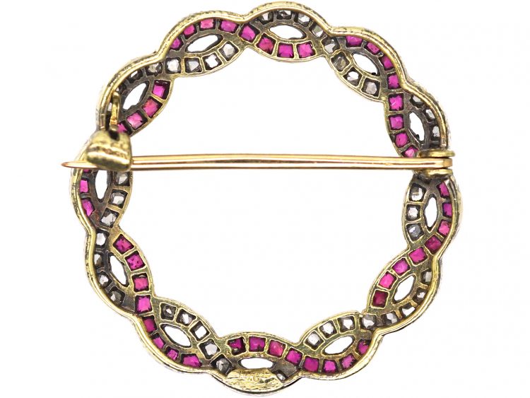 18ct Gold, Ruby & Rose Diamond Circular Brooch in Original Carrington Case