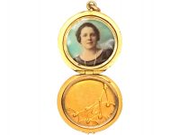 Art Nouveau 14ct Gold Locket with Mistletoe Motif