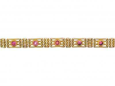 Edwardian 9ct Gold Gate Bracelet set with Nine Almandine Garnets