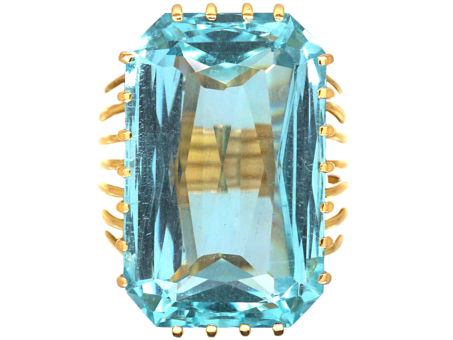 1950's 18ct Gold Ring set with a Large Rectangular Cut Aquamarine (100W ...